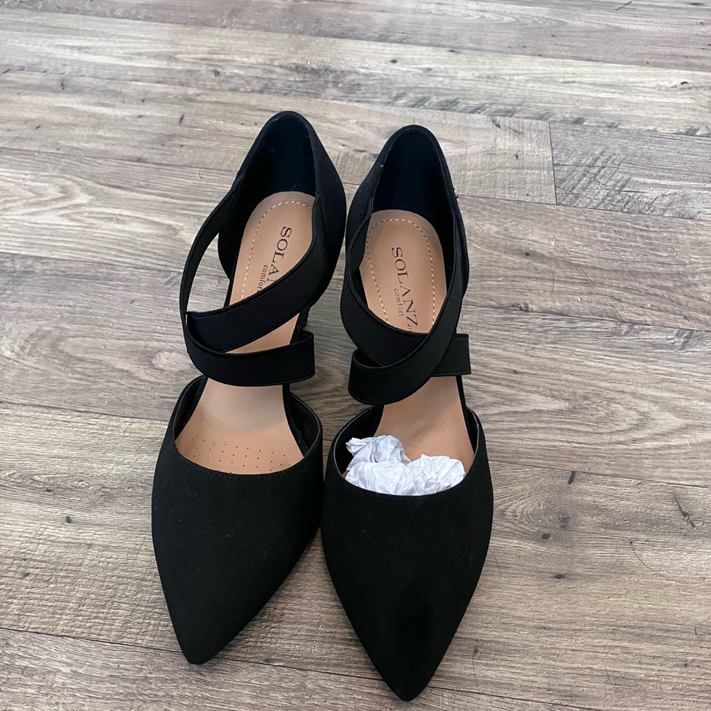Women’s Solanz Neal Pumps. 7.5M